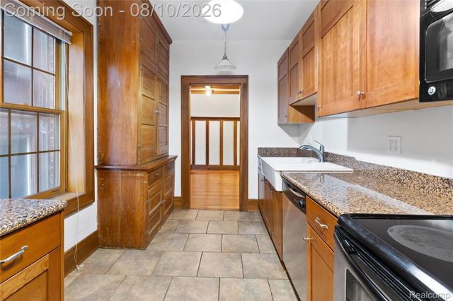 242 E PALMER Street 4, Detroit, MI 48202