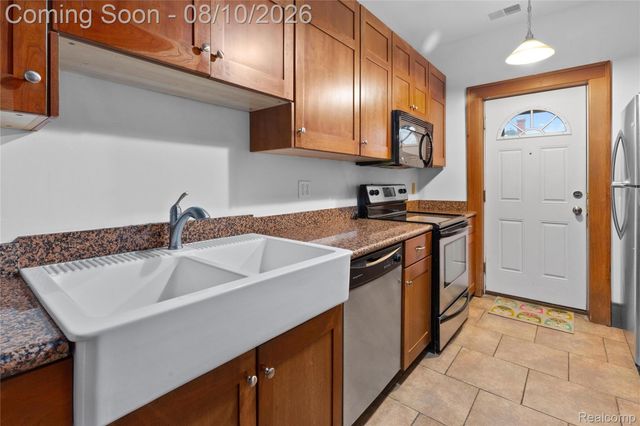 242 E PALMER Street 4, Detroit, MI 48202