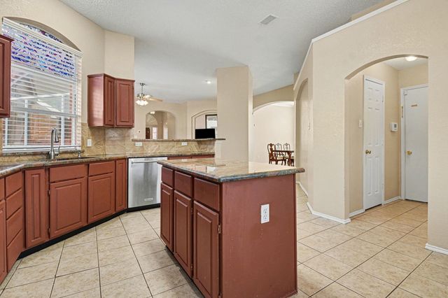 1227 Rivercrest Drive, Mesquite, TX 75181