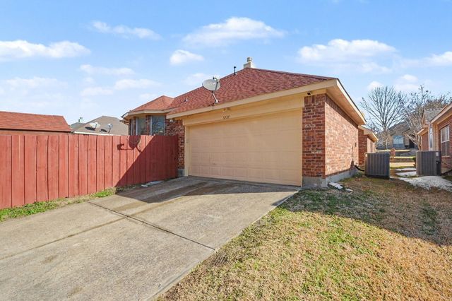 1227 Rivercrest Drive, Mesquite, TX 75181