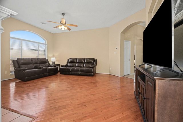 1227 Rivercrest Drive, Mesquite, TX 75181