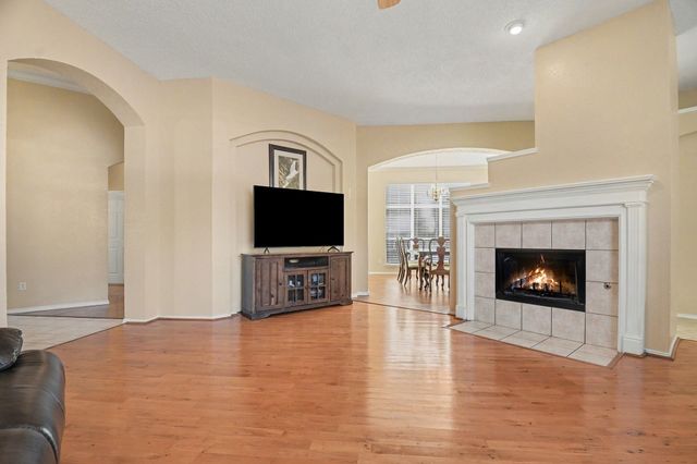 1227 Rivercrest Drive, Mesquite, TX 75181