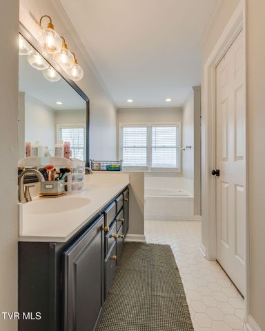 4021 Lakota Place, Kingsport, TN 37664