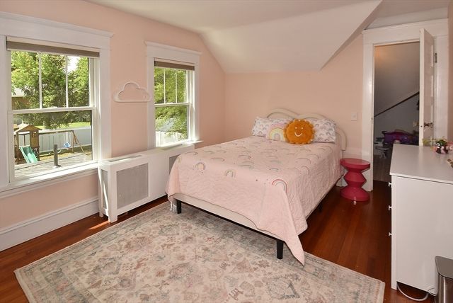105 Edgewood Ave, Longmeadow, MA 01106