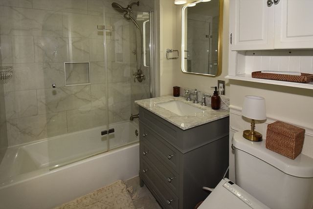 105 Edgewood Ave, Longmeadow, MA 01106