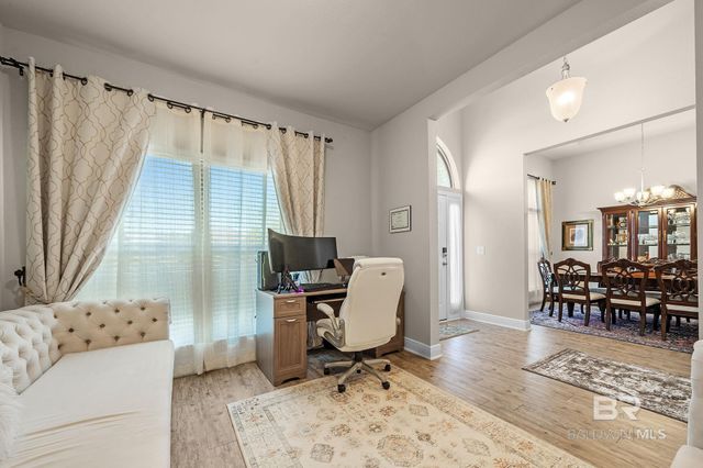 335 Thornhill Circle, Gulf Shores, AL 36542