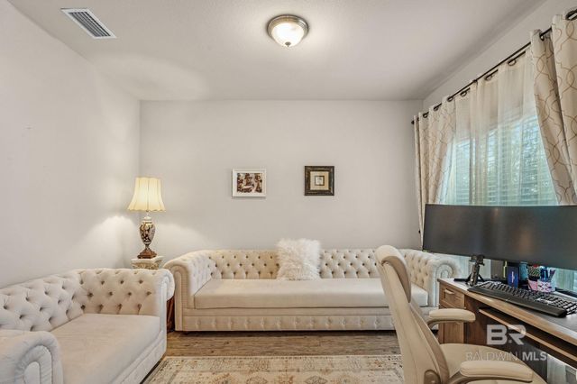 335 Thornhill Circle, Gulf Shores, AL 36542