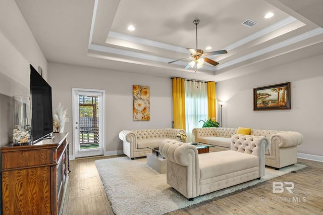 335 Thornhill Circle, Gulf Shores, AL 36542