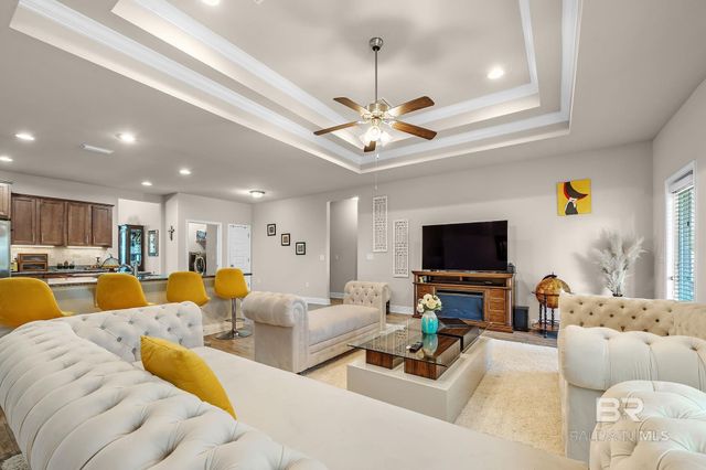 335 Thornhill Circle, Gulf Shores, AL 36542