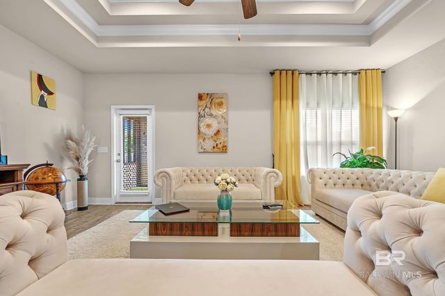 335 Thornhill Circle, Gulf Shores, AL 36542