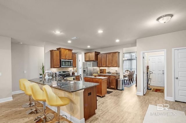 335 Thornhill Circle, Gulf Shores, AL 36542