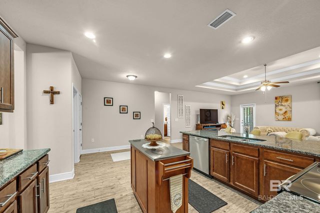 335 Thornhill Circle, Gulf Shores, AL 36542