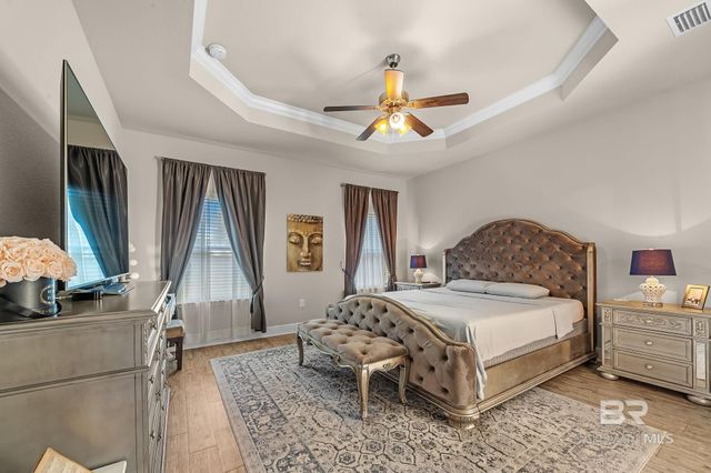 335 Thornhill Circle, Gulf Shores, AL 36542