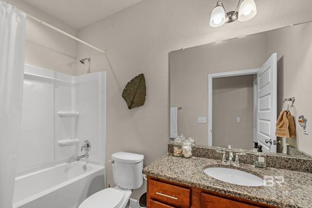 335 Thornhill Circle, Gulf Shores, AL 36542