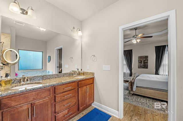 335 Thornhill Circle, Gulf Shores, AL 36542