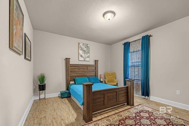 335 Thornhill Circle, Gulf Shores, AL 36542