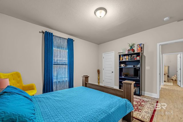 335 Thornhill Circle, Gulf Shores, AL 36542