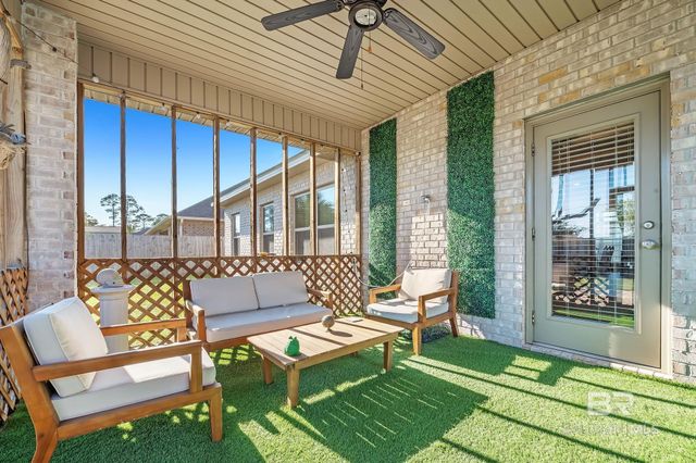 335 Thornhill Circle, Gulf Shores, AL 36542