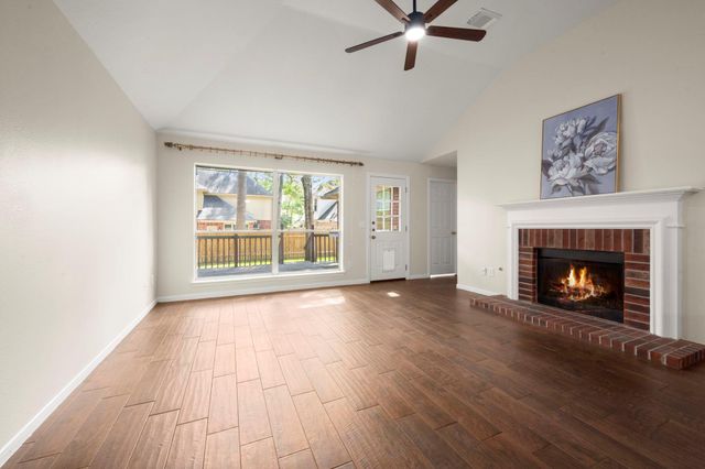 22 N Hollylaurel Circle, The Woodlands, TX 77382