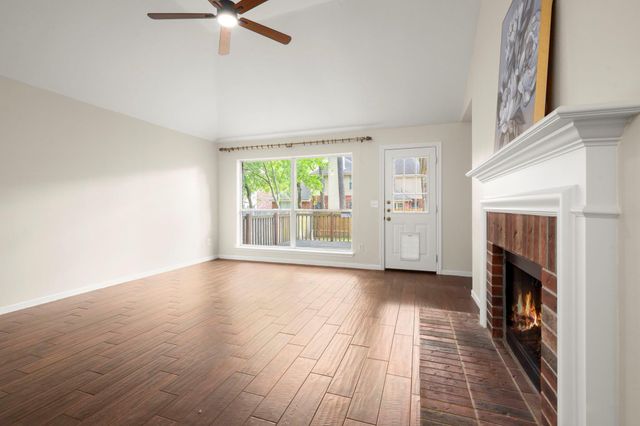 22 N Hollylaurel Circle, The Woodlands, TX 77382