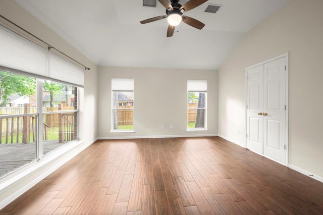 22 N Hollylaurel Circle, The Woodlands, TX 77382