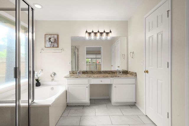 22 N Hollylaurel Circle, The Woodlands, TX 77382