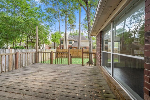 22 N Hollylaurel Circle, The Woodlands, TX 77382