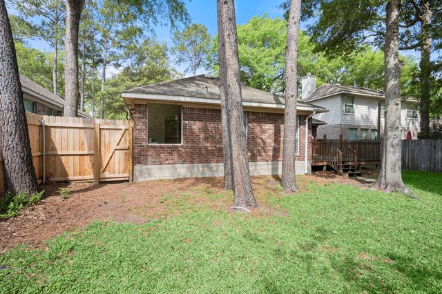 22 N Hollylaurel Circle, The Woodlands, TX 77382