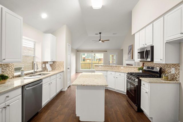 22 N Hollylaurel Circle, The Woodlands, TX 77382