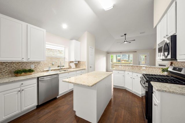 22 N Hollylaurel Circle, The Woodlands, TX 77382