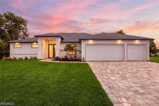 608 NW 3rd LN, Cape Coral, FL 33993