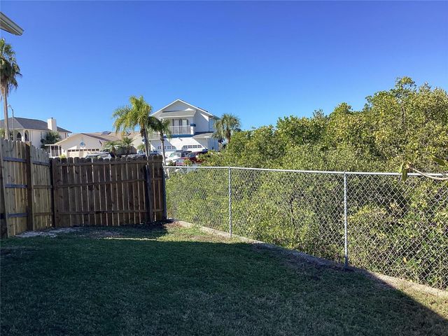 6426 DRAKE COURT, New Port Richey, FL 34652