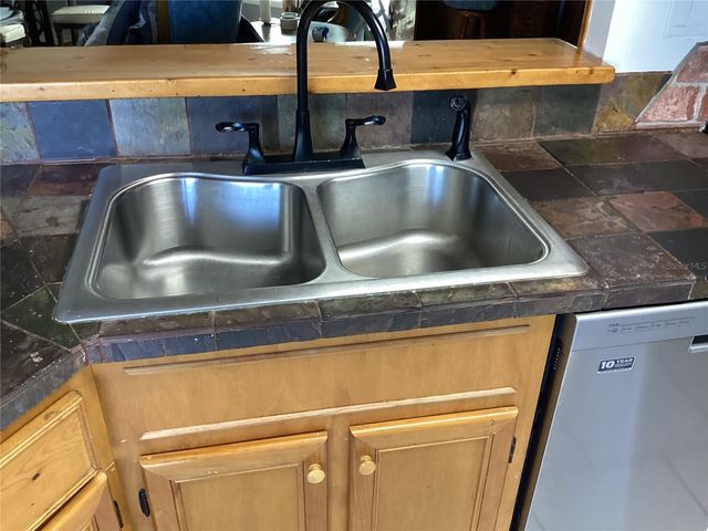 6426 DRAKE COURT, New Port Richey, FL 34652