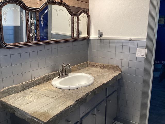 6426 DRAKE COURT, New Port Richey, FL 34652