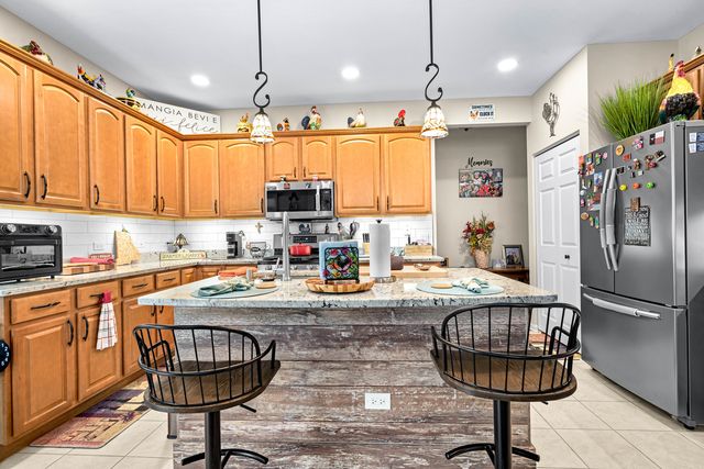 1474 W Flint Lane, Romeoville, IL 60446