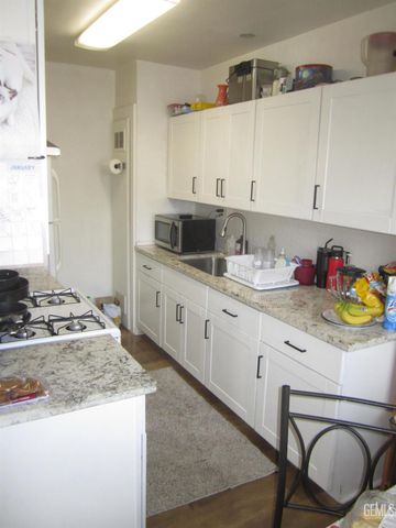 2407 Olympic Drive, Bakersfield, CA 93308