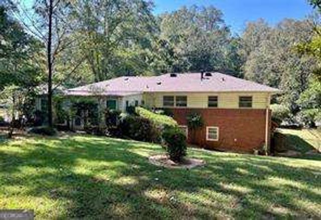 2560 Wood Valley Drive, East Point, GA 30344