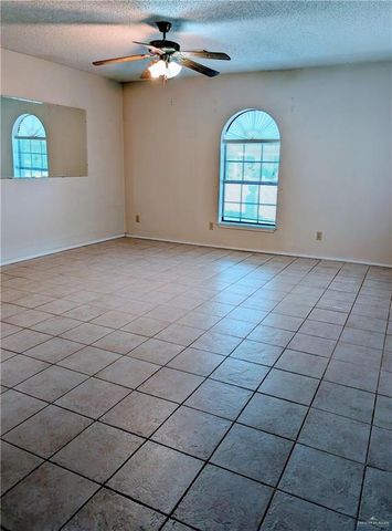 109 Green Gate N Circle, Palmview, TX 78572