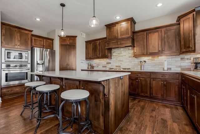 7928 Apache Road, Lenexa, KS 66227