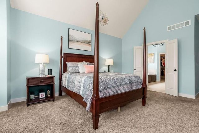 7928 Apache Road, Lenexa, KS 66227