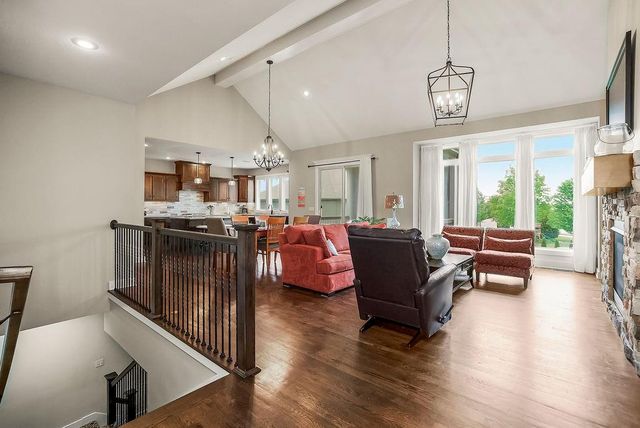 7928 Apache Road, Lenexa, KS 66227