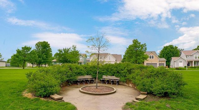 7928 Apache Road, Lenexa, KS 66227