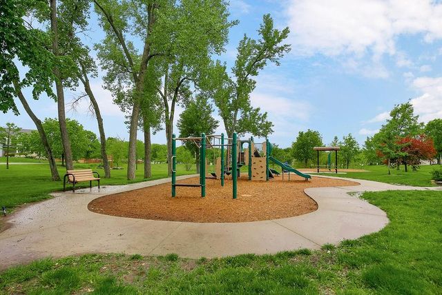7928 Apache Road, Lenexa, KS 66227