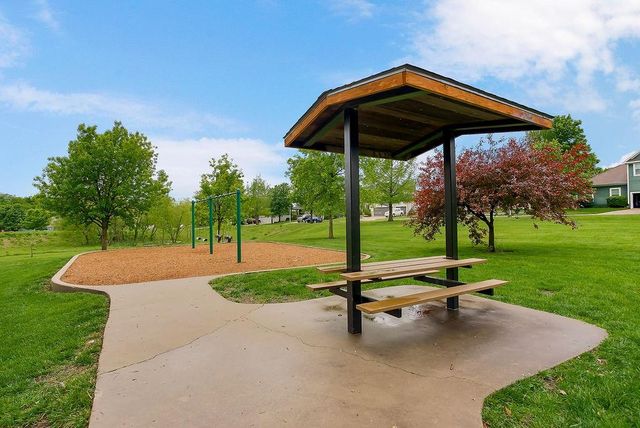7928 Apache Road, Lenexa, KS 66227