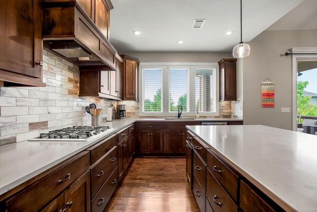 7928 Apache Road, Lenexa, KS 66227