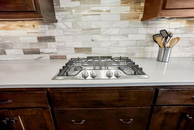 7928 Apache Road, Lenexa, KS 66227