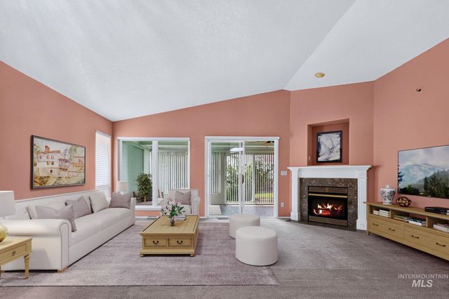 8261 W Echo Falls Ln, Garden City, ID 83714