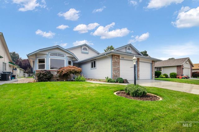 8261 W Echo Falls Ln, Garden City, ID 83714