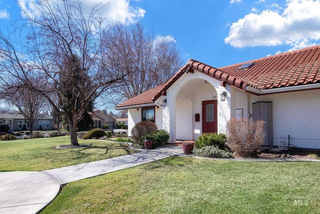 8261 W Echo Falls Ln, Garden City, ID 83714