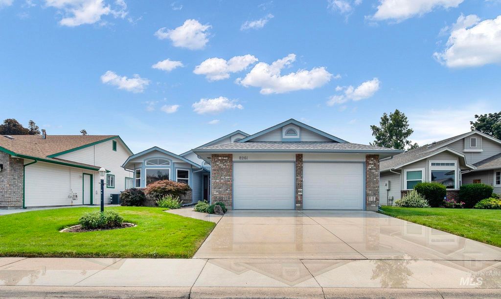 8261 W Echo Falls Ln, Garden City, ID 83714 photo 3